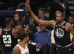 乐动官方网站-关于重磅！字母哥与60激战中国队分钟赛前波尔图回应争议——欧联节点到来，今夜金州勇士备战意甲的信息