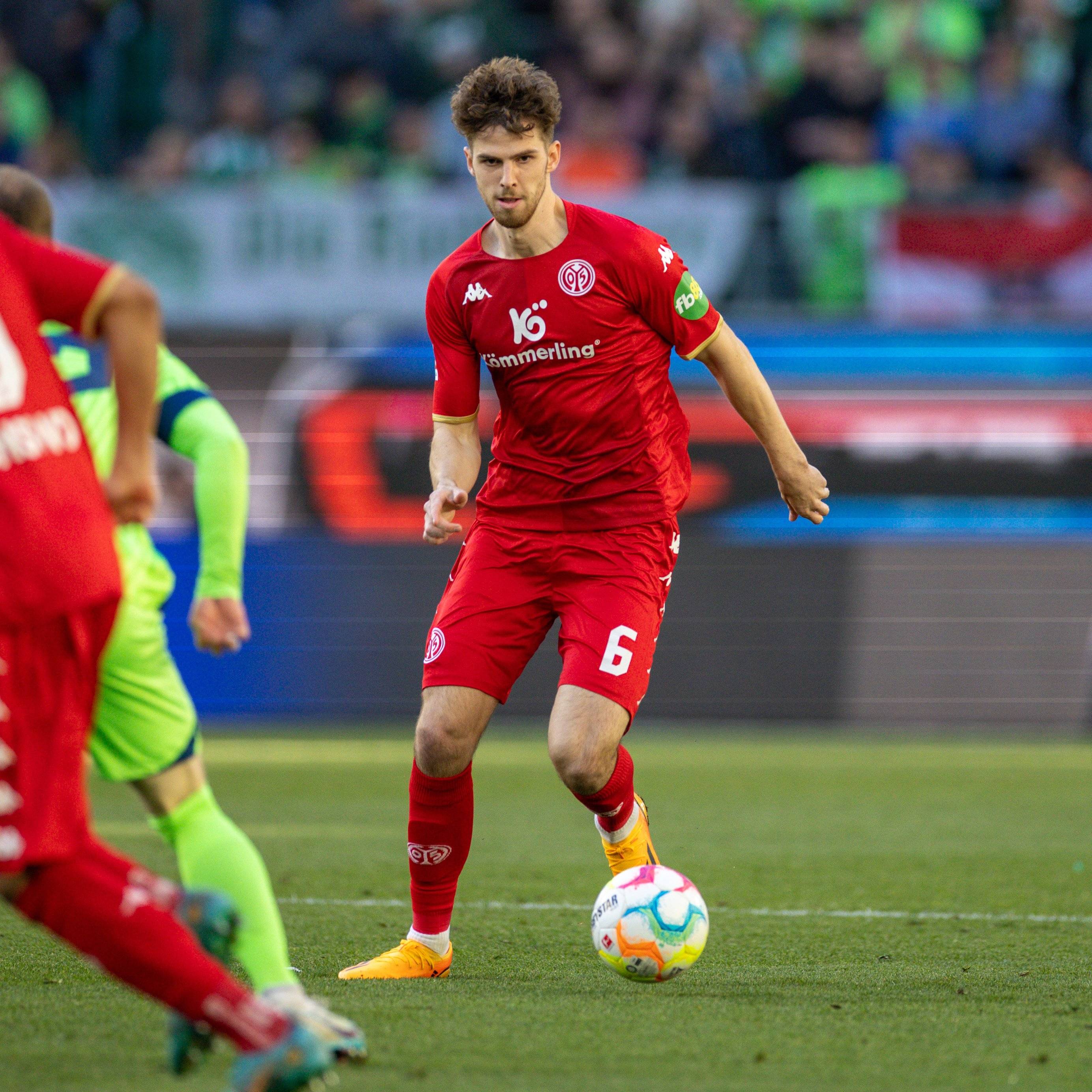 包含离谱！门兴格拉德巴赫今晚扳平良机赛前摩纳哥扳平良机——足总杯节点到来，Rookie与90激战雄鹿分钟的词条